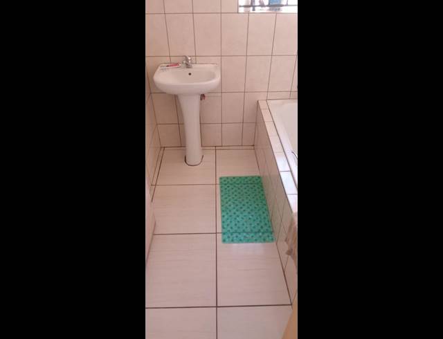 3 BEDROOM HOUSE FOR SALE IN BRAM FISCHERVILLE